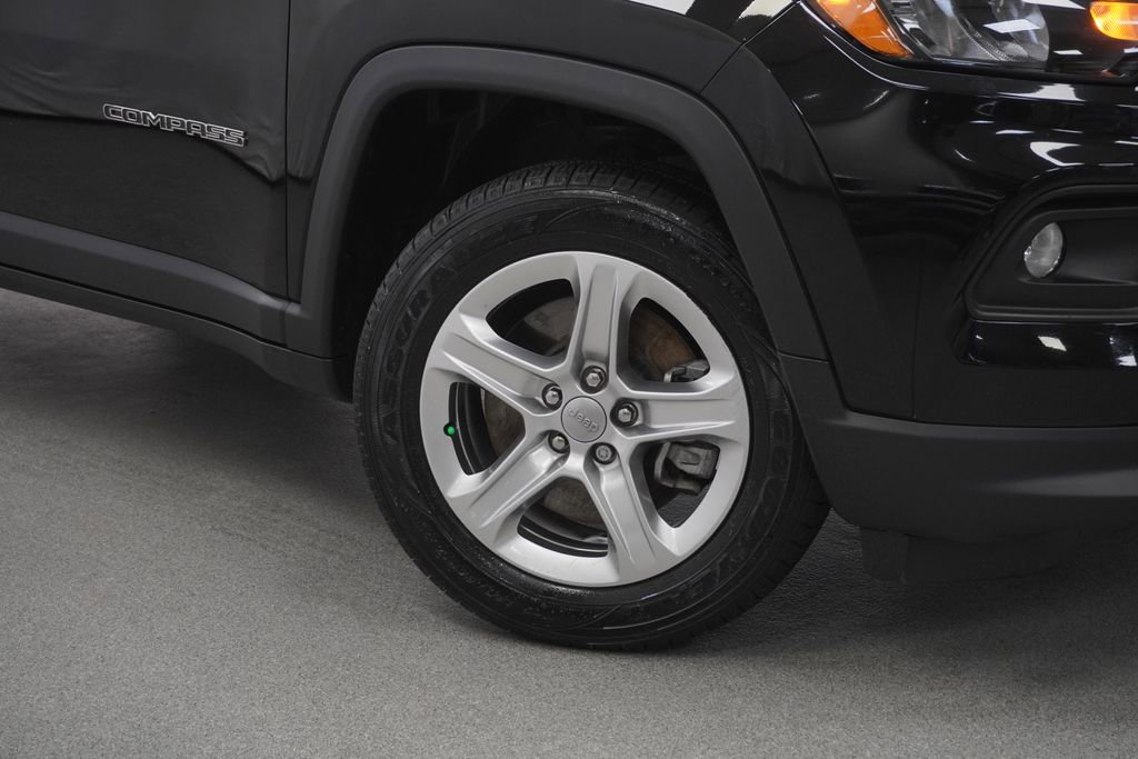 Certified 2023 Jeep Compass Latitude image 5