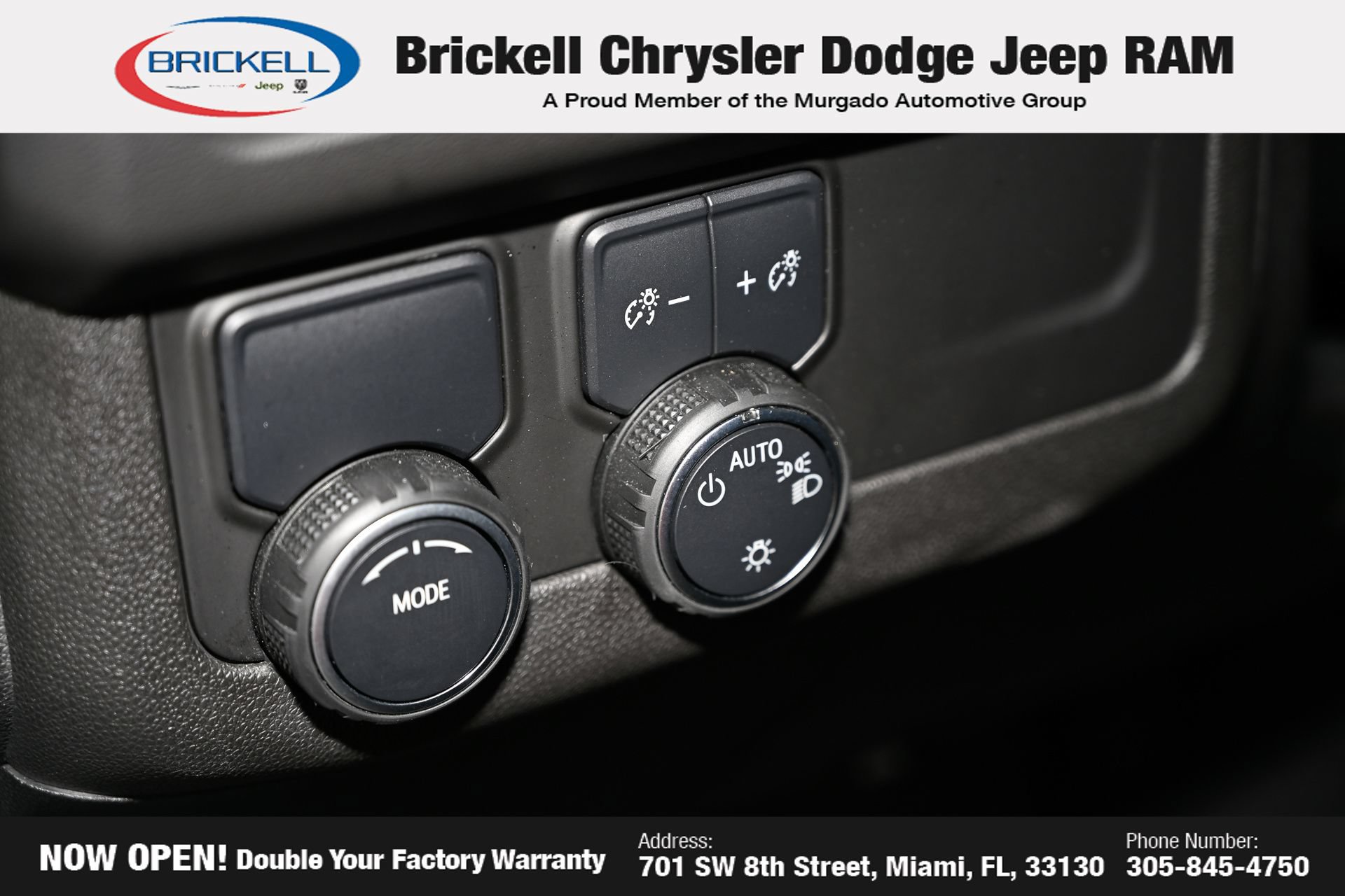 Used 2023 Chevrolet Suburban RST RWD image 33