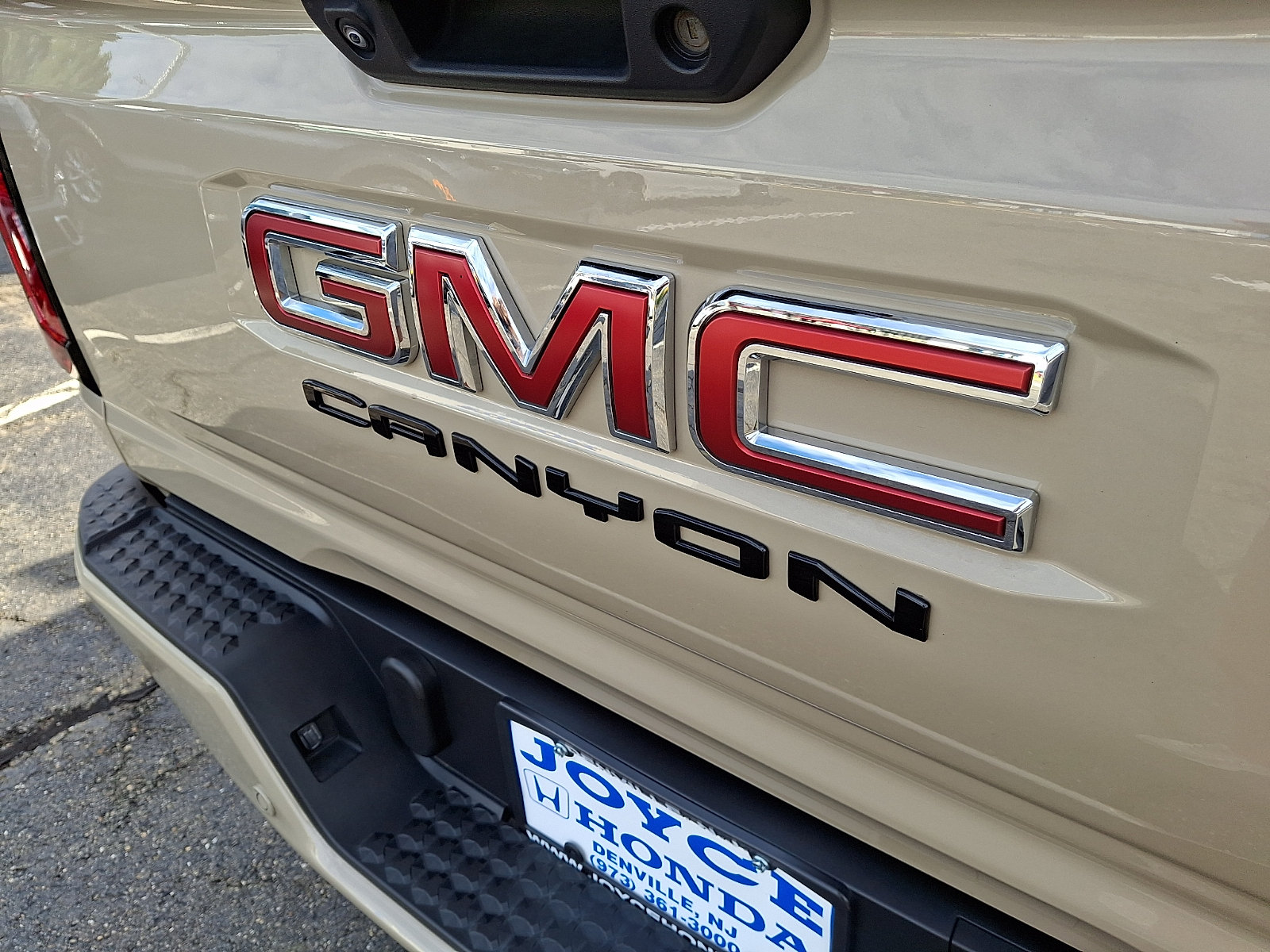 Used 2024 GMC Canyon AT4 w/ AT4 Premium Package AWD/4WD image 31