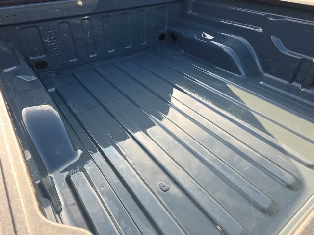 Used 2025 Jeep Gladiator Rubicon AWD/4WD image 11