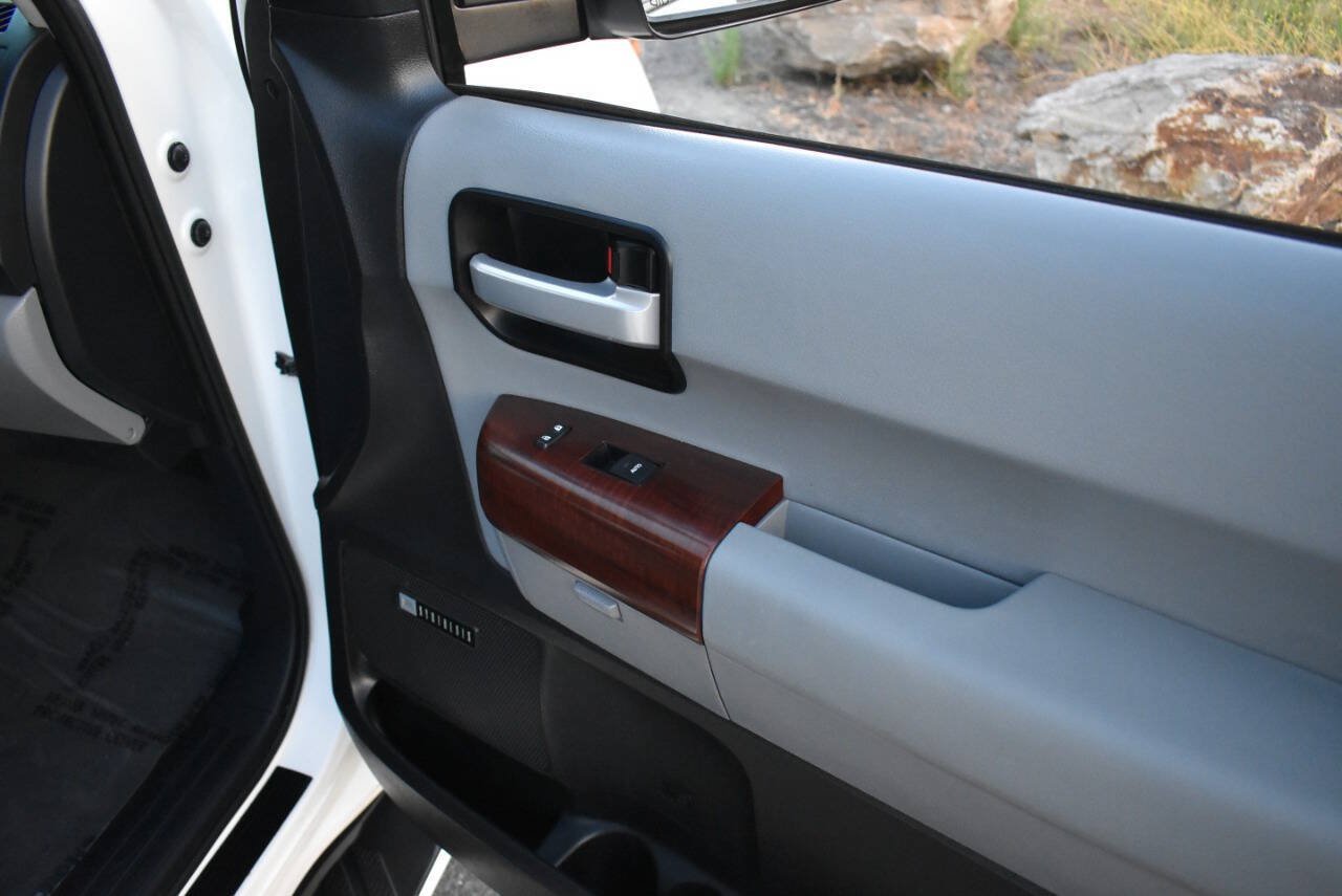 Used 2013 Toyota Sequoia Platinum AWD/4WD image 87