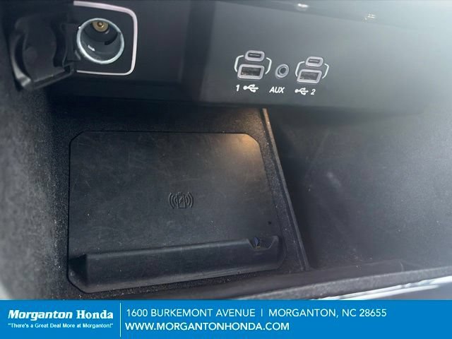 Used 2024 Jeep Wagoneer L Series II w/ Flexible Seating Group AWD/4WD image 25