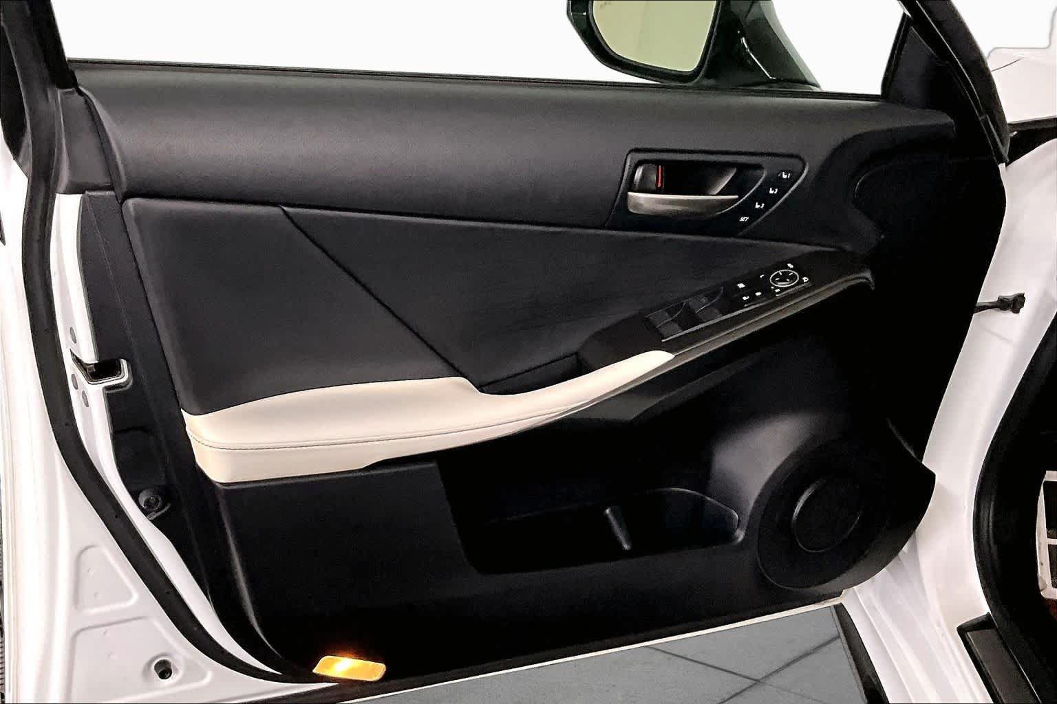 Used 2025 Lexus IS 350 F Sport AWD/4WD image 22