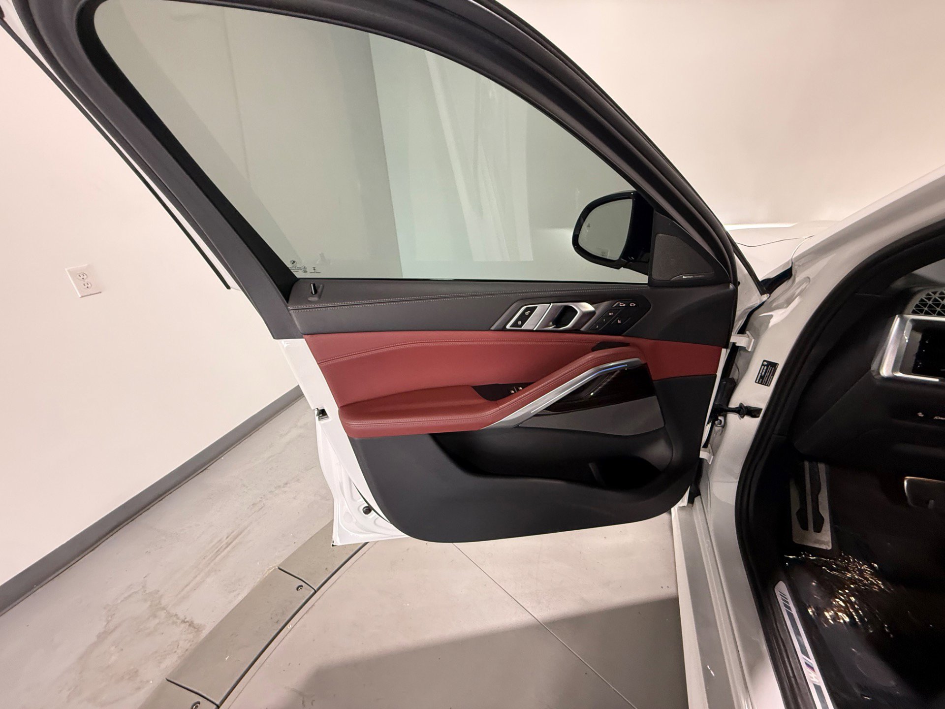 Used 2024 BMW X6 xDrive40i w/ Premium Package AWD/4WD image 18