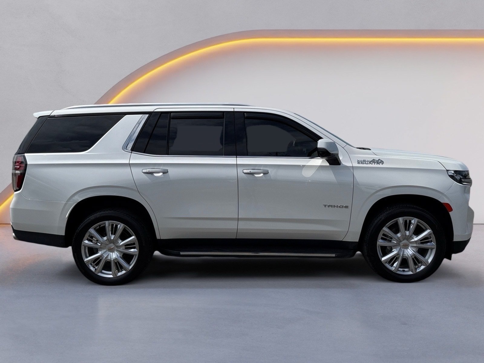 Used 2021 Chevrolet Tahoe High Country AWD/4WD image 2