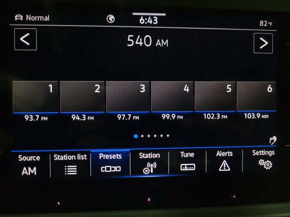 Used 2021 Volkswagen Jetta SEL FWD image 25