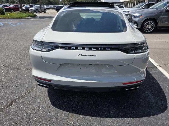 Used 2022 Porsche Panamera RWD image 8