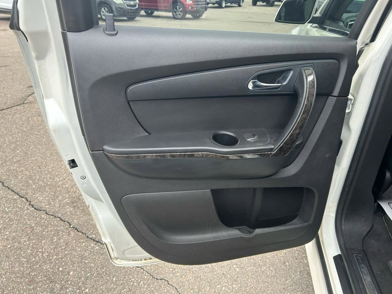 Used 2011 GMC Acadia Denali image 14