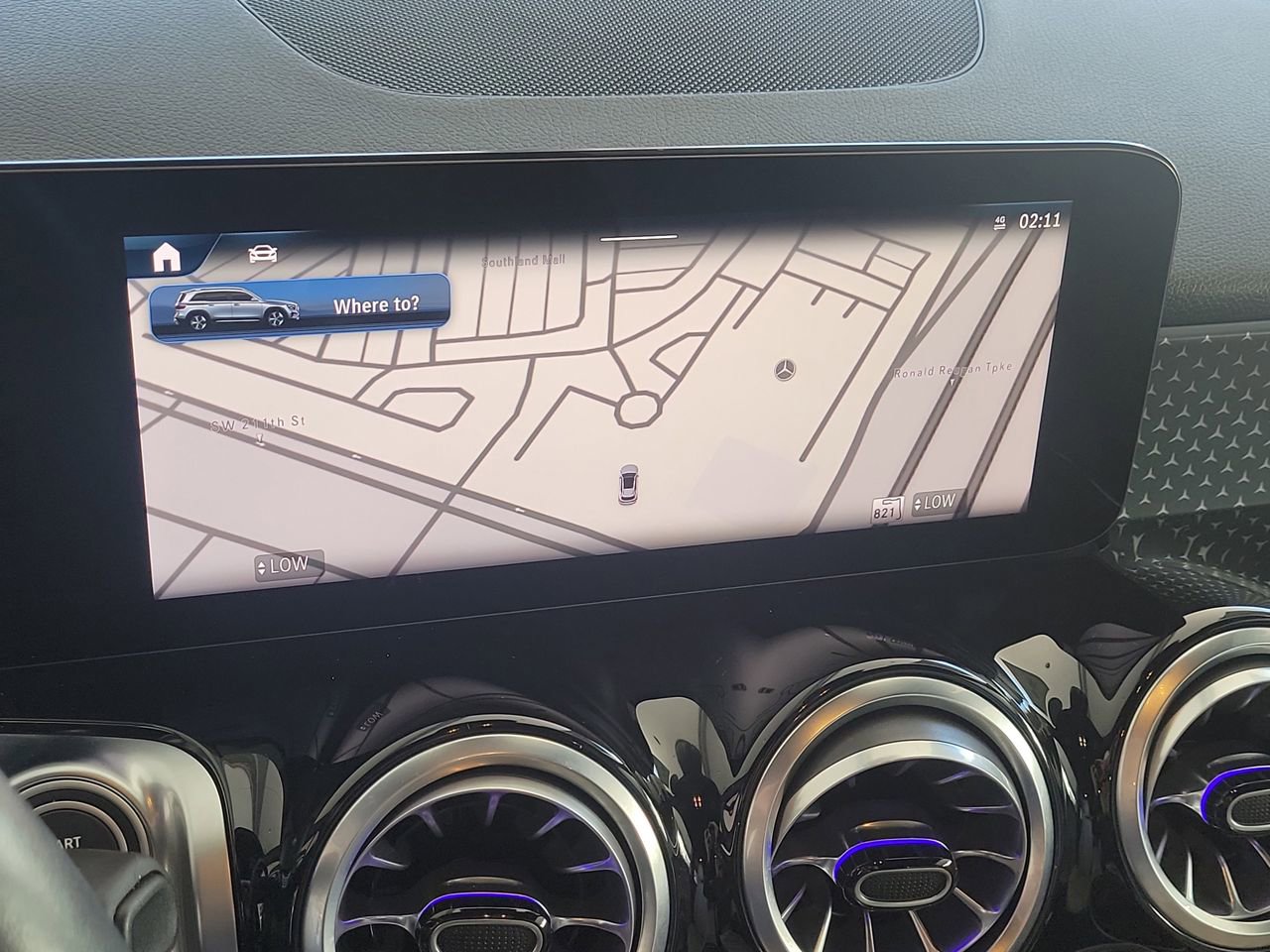 Certified 2025 Mercedes-Benz GLB 250 4MATIC image 26