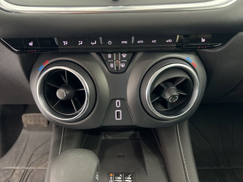 Used 2024 Chevrolet Blazer LT w/ Convenience Package image 16