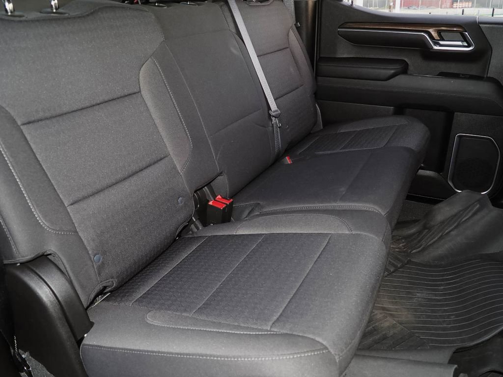 Used 2022 Chevrolet Silverado 1500 LT Trail Boss AWD/4WD image 18
