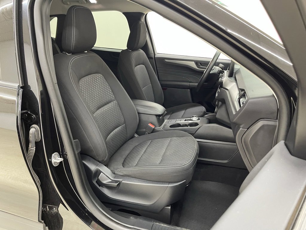 Used 2025 Ford Escape Active image 11