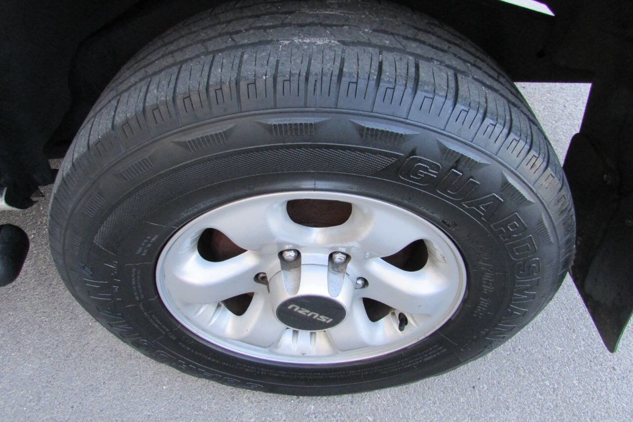 Used 1999 Isuzu Rodeo LS image 13