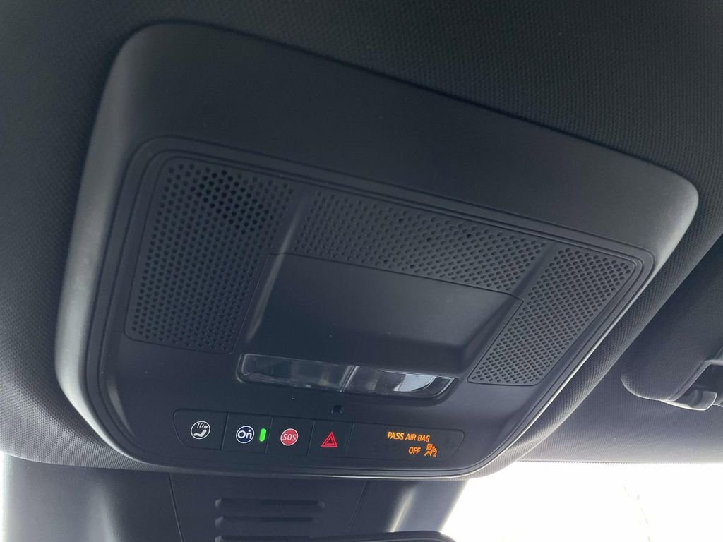 Used 2024 Chevrolet Equinox EV RS image 20