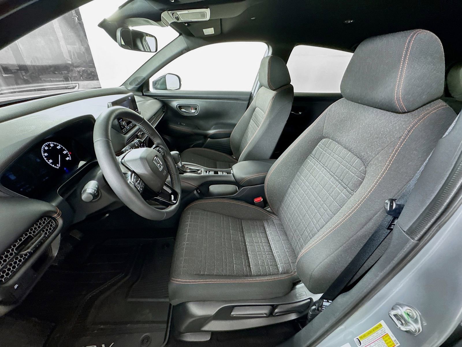 Used 2025 Honda HR-V Sport image 18
