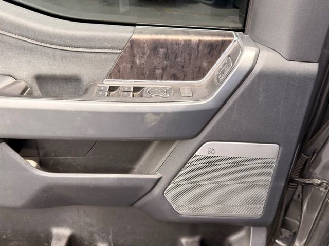 Used 2023 Ford F350 Lariat image 8