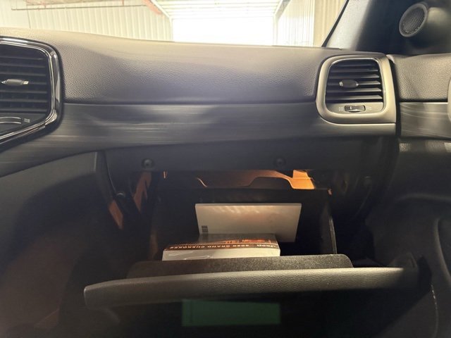 Used 2020 Jeep Grand Cherokee Laredo w/ Quick Order Package 2BN North image 22