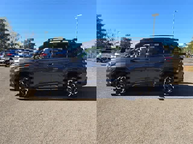 Used 2025 Subaru Forester Limited image 3