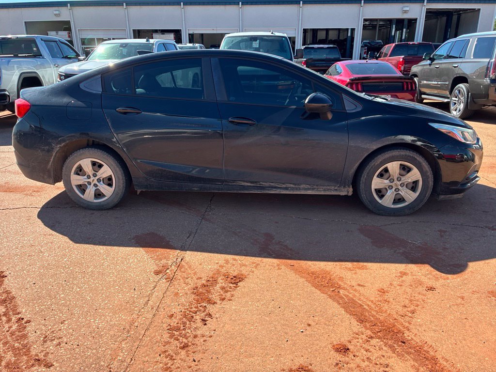 Used 2018 Chevrolet Cruze LS FWD image 12