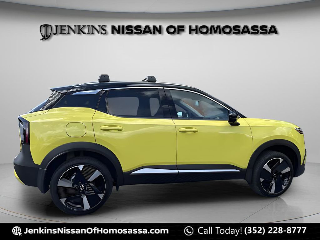 New 2026 Nissan Kicks SR image 2