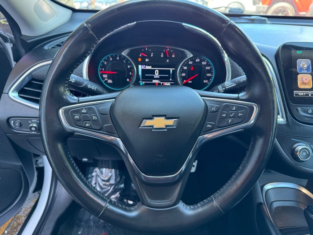 Used 2016 Chevrolet Malibu LT FWD image 30