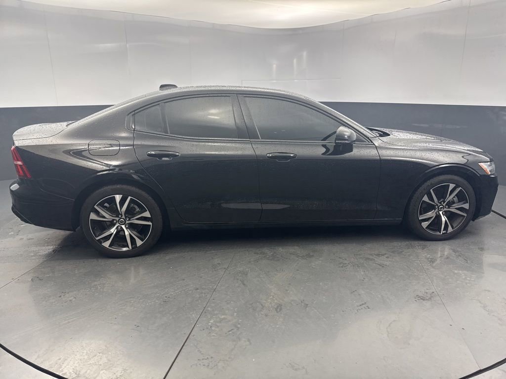 Used 2024 Volvo S60 B5 Core image 6