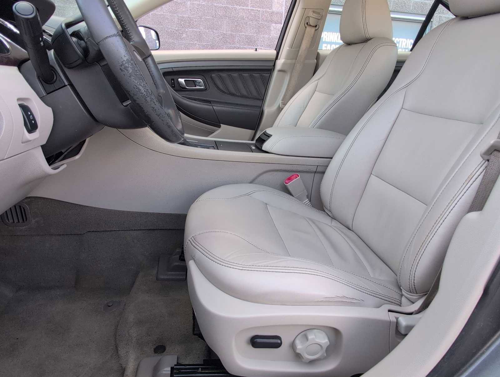 Used 2012 Ford Taurus SEL image 17