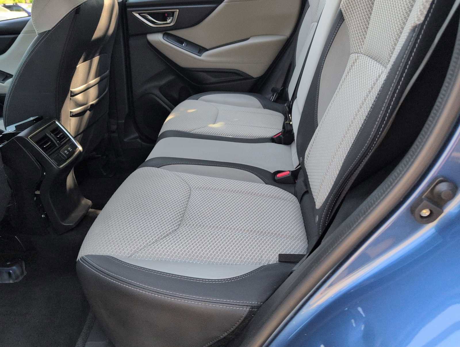 Used 2020 Subaru Forester Premium AWD/4WD image 17