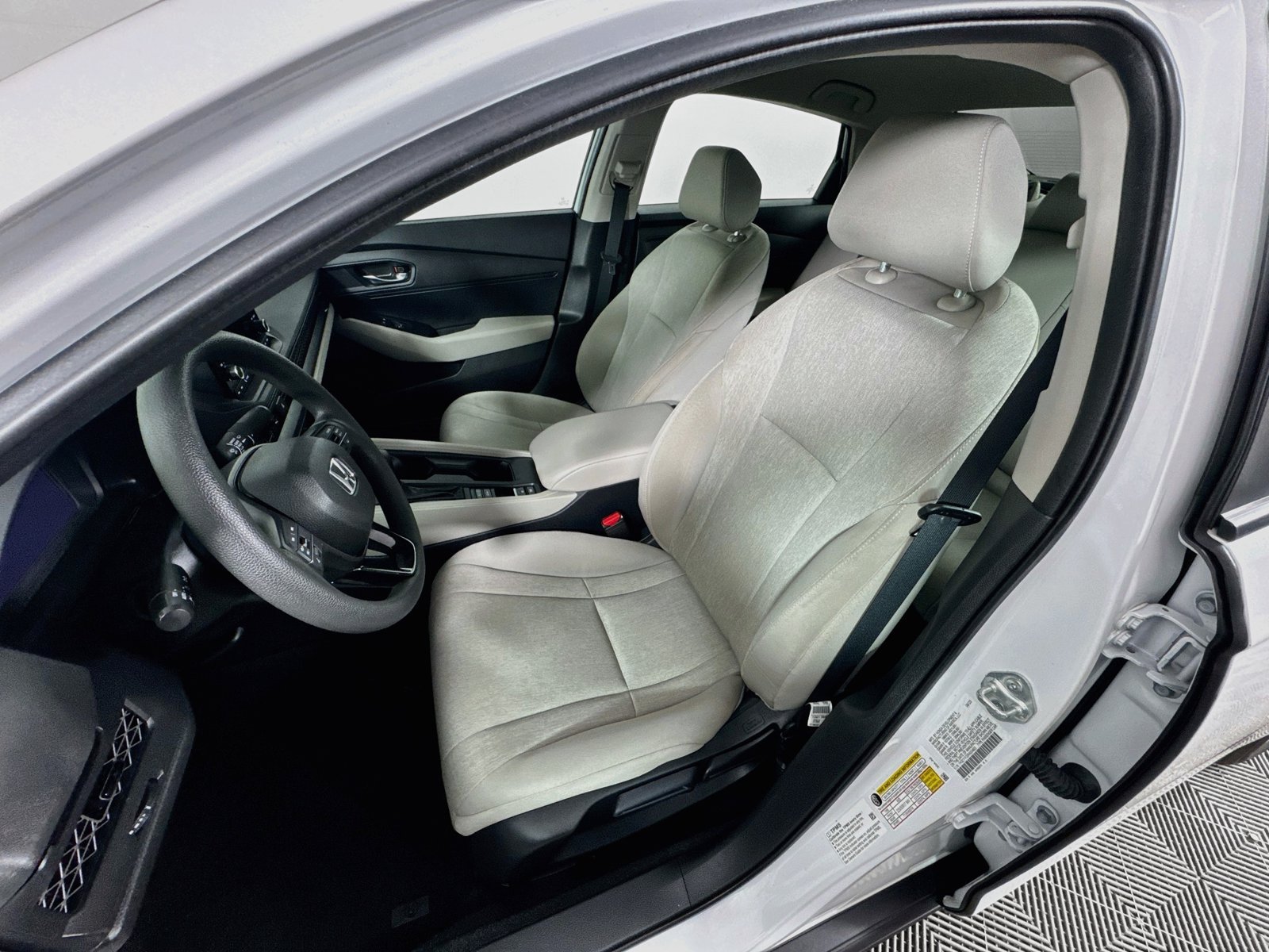 Used 2024 Honda Accord LX image 18
