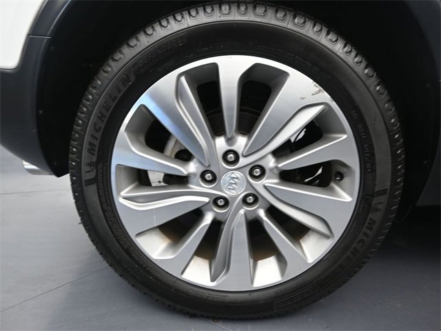 Used 2018 Buick Encore Preferred image 9