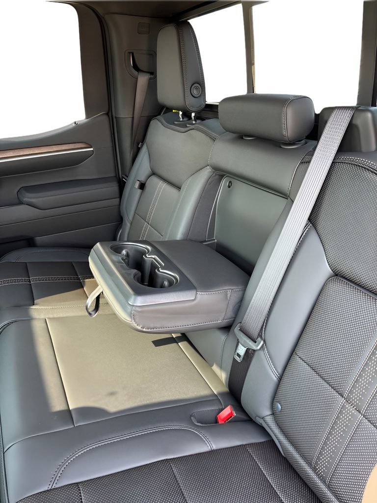 New 2026 Chevrolet Silverado 1500 High Country AWD/4WD image 32