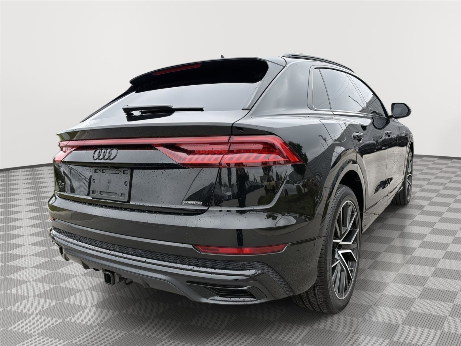 Used 2022 Audi Q8 Prestige w/ Prestige Package AWD/4WD image 5