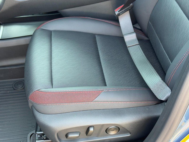 New 2027 Chevrolet Equinox RS w/ LPO, Floor Liner Package AWD/4WD image 16