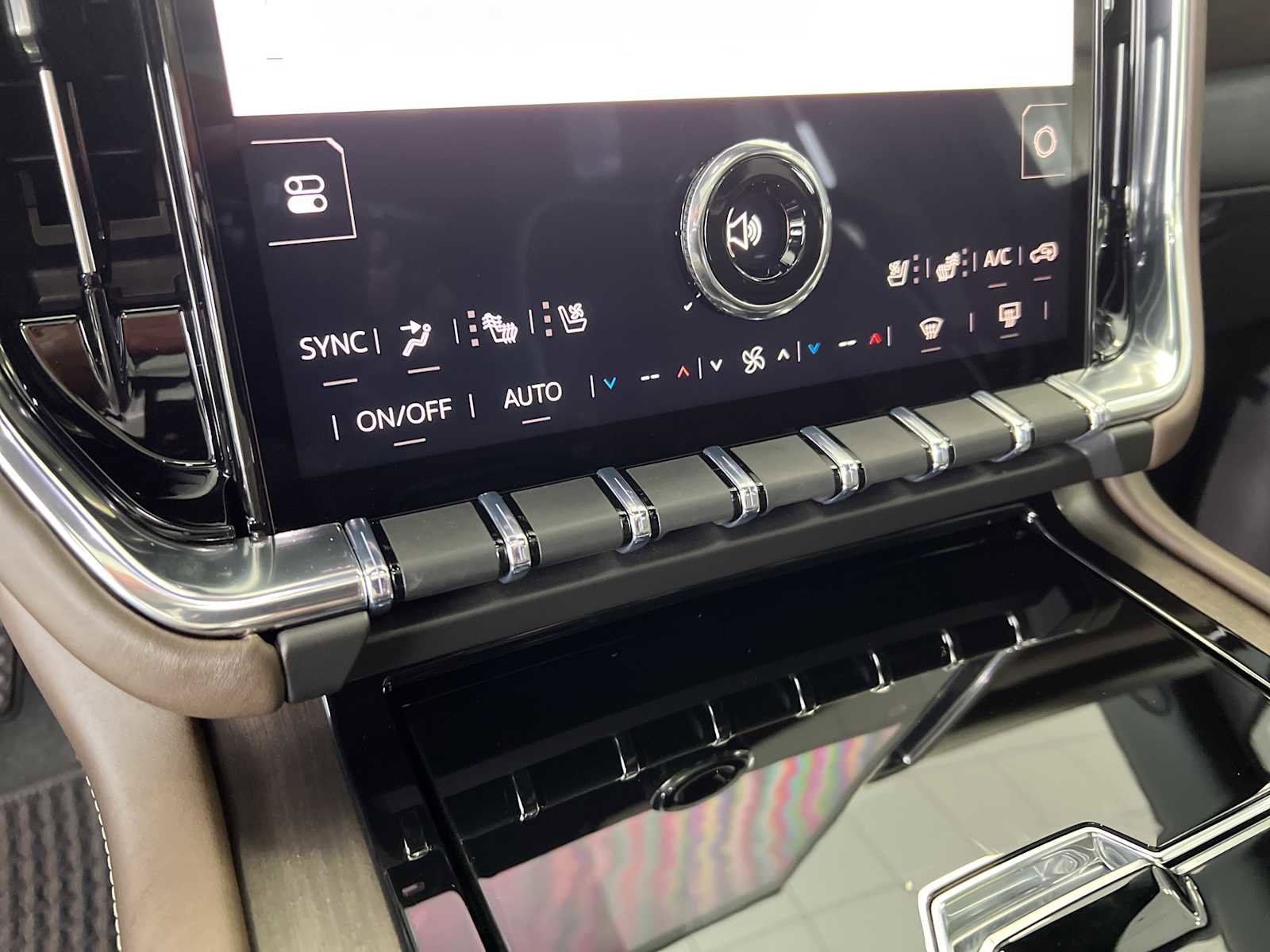 New 2026 GMC Yukon Denali Ultimate AWD/4WD image 54
