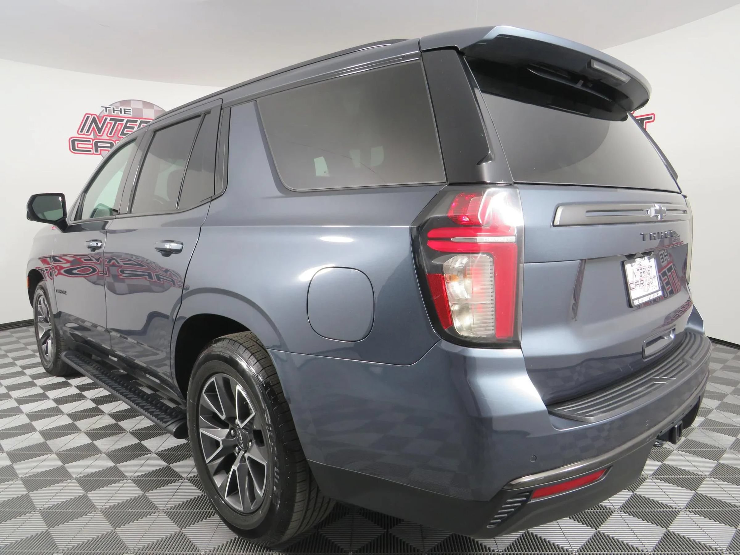 Used 2021 Chevrolet Tahoe Z71 w/ Z71 Off-Road Package AWD/4WD image 5