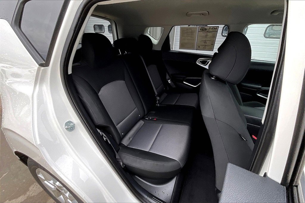 Certified 2023 Kia Soul LX w/ LX Technology Package image 25
