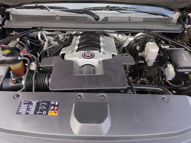 Used 2015 Cadillac Escalade Premium image 25