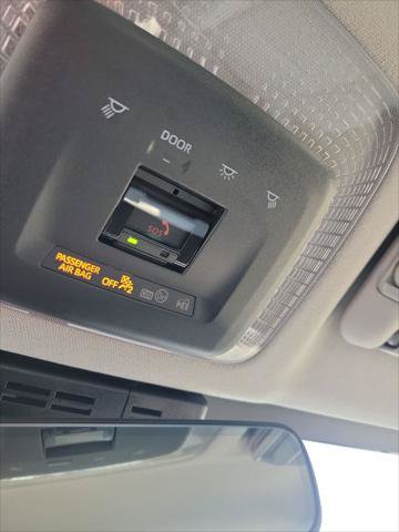 Certified 2026 Toyota Prius XLE FWD image 32