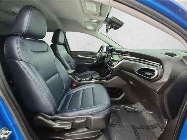 Used 2023 Chevrolet Bolt EUV LT w/ Convenience Package FWD image 23