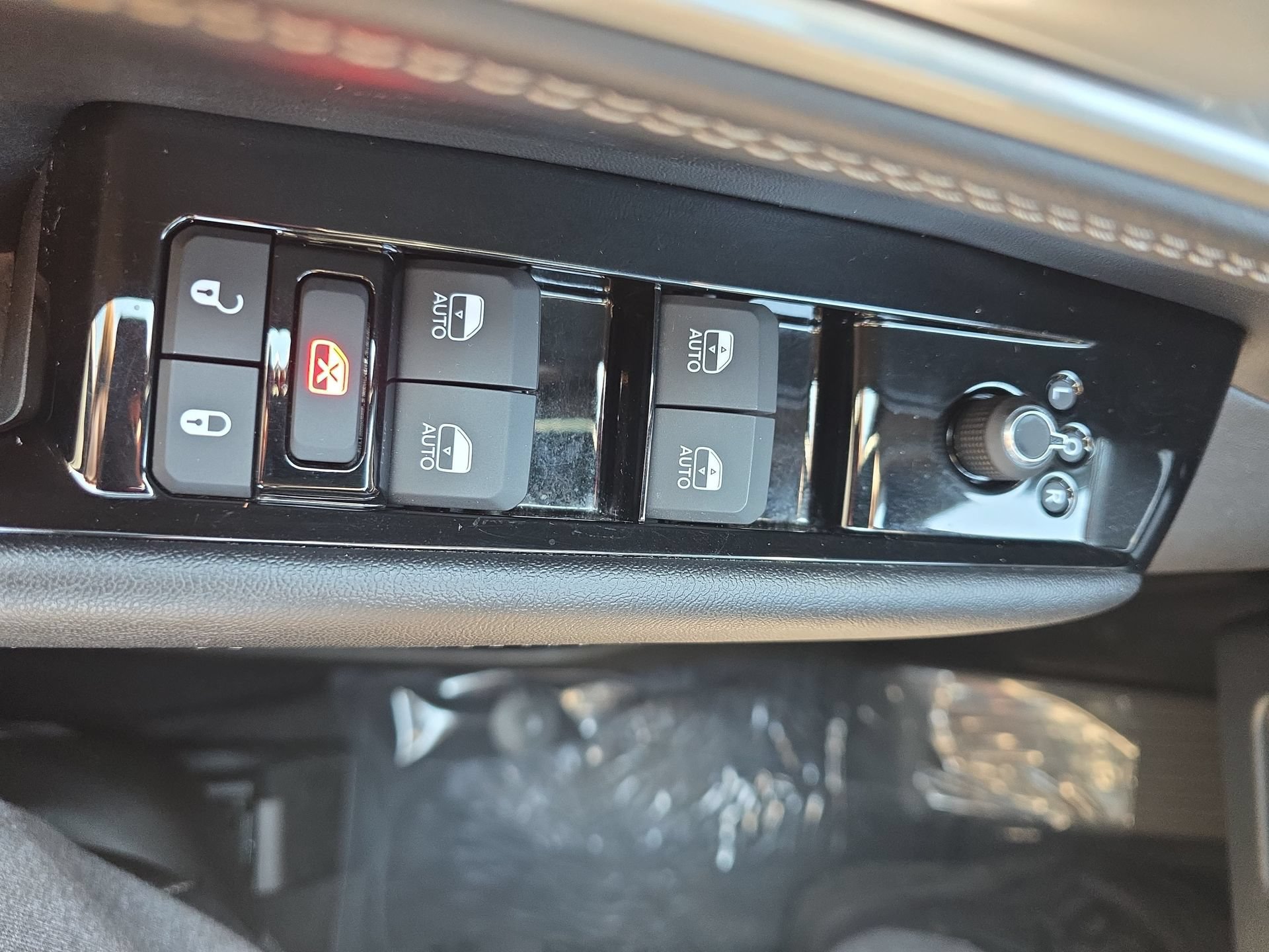 Used 2024 Jeep Wagoneer Series II w/ Flexible Seating Group RWD image 26