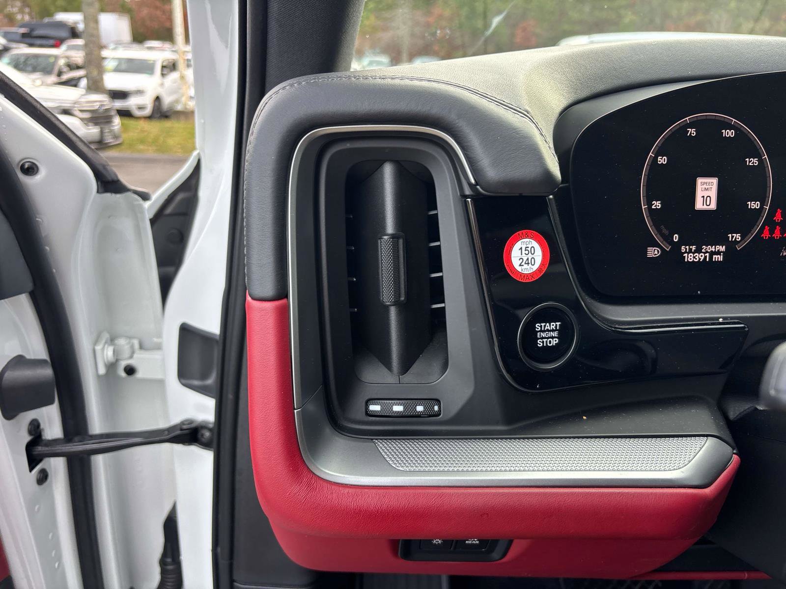 Used 2024 Porsche Cayenne image 22