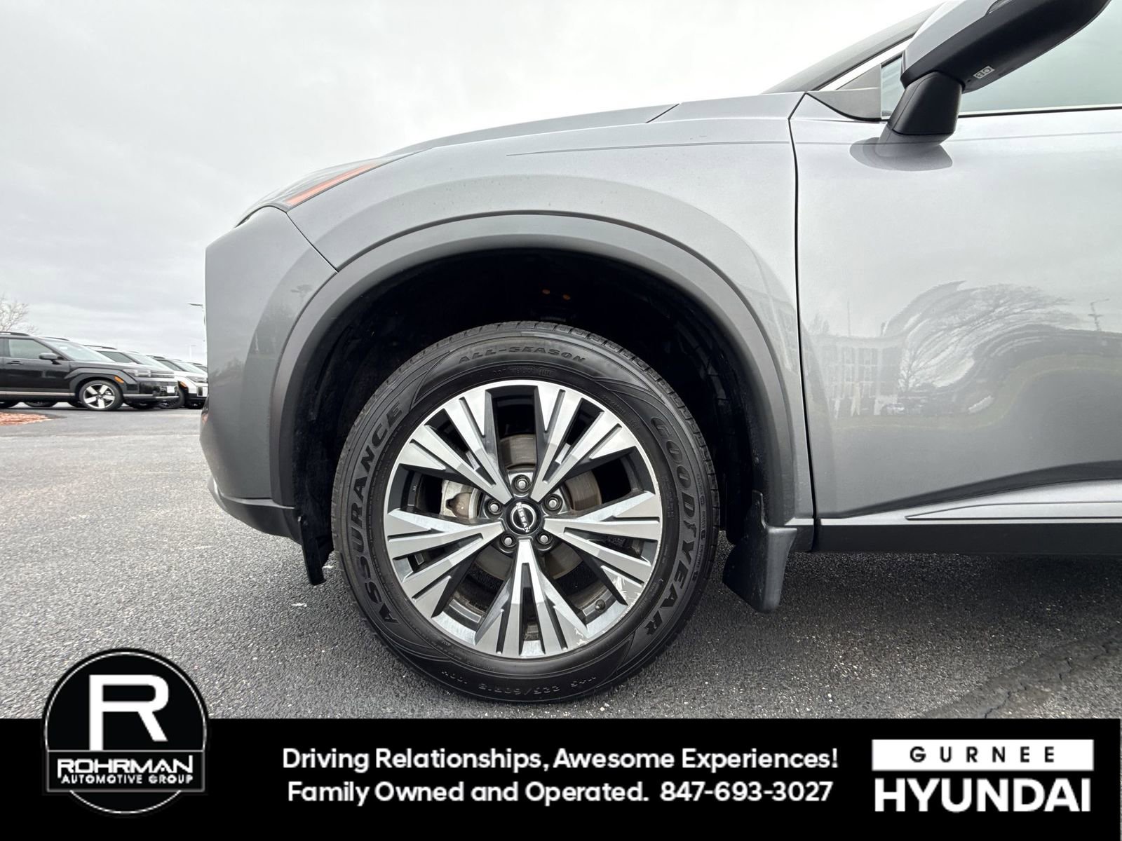 Used 2023 Nissan Rogue SV image 8