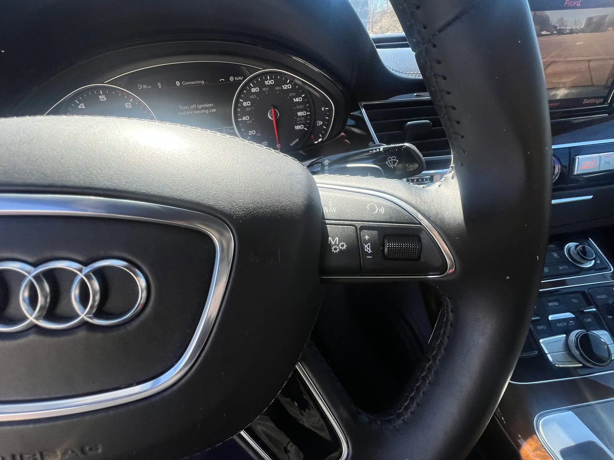 Used 2016 Audi A8 L 4.0T image 15