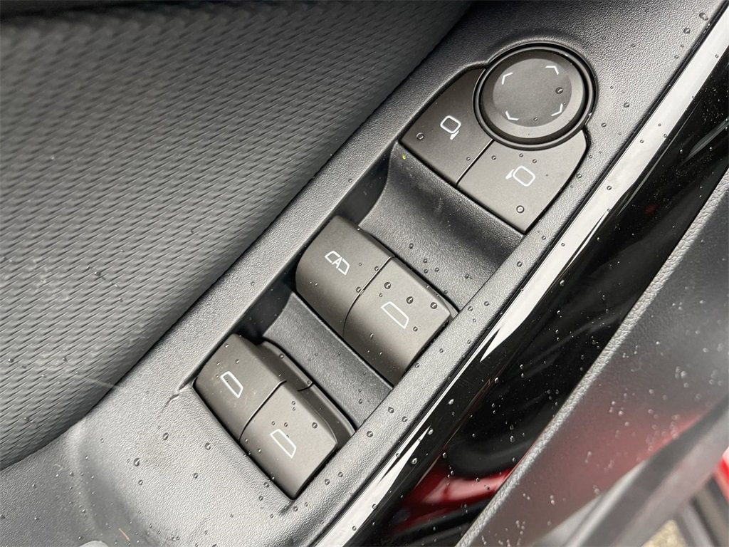 New 2026 Chevrolet Equinox LT w/ Safety and Technology Package image 13