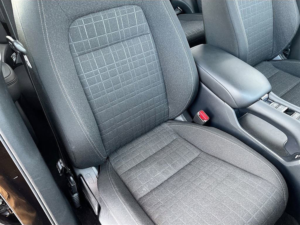 Used 2023 Honda HR-V LX image 27