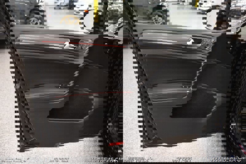 Used 2021 Volkswagen GTI Autobahn image 38