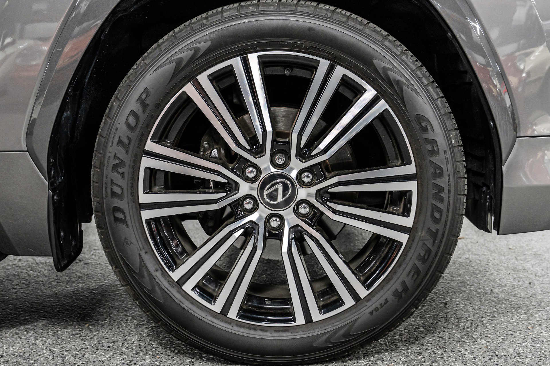 Used 2024 Lexus LX 600 4WD w/ Appearance Package image 43