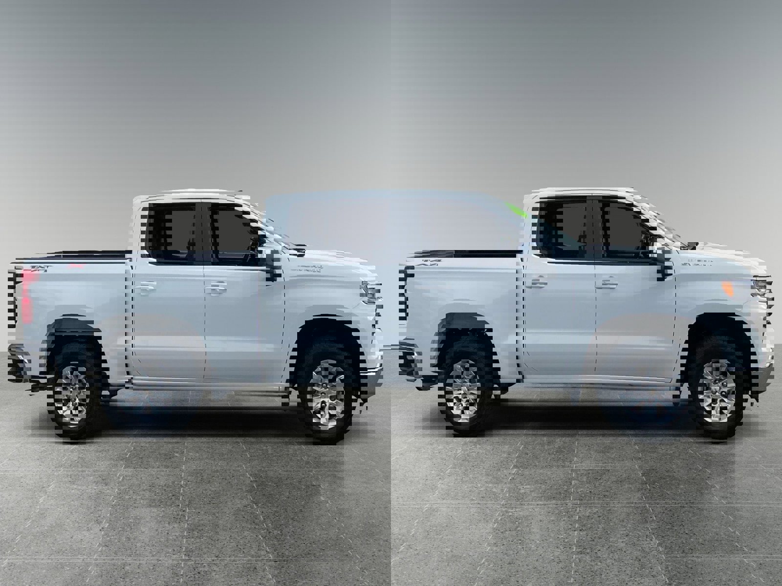 Used 2025 Chevrolet Silverado 1500 LT image 6