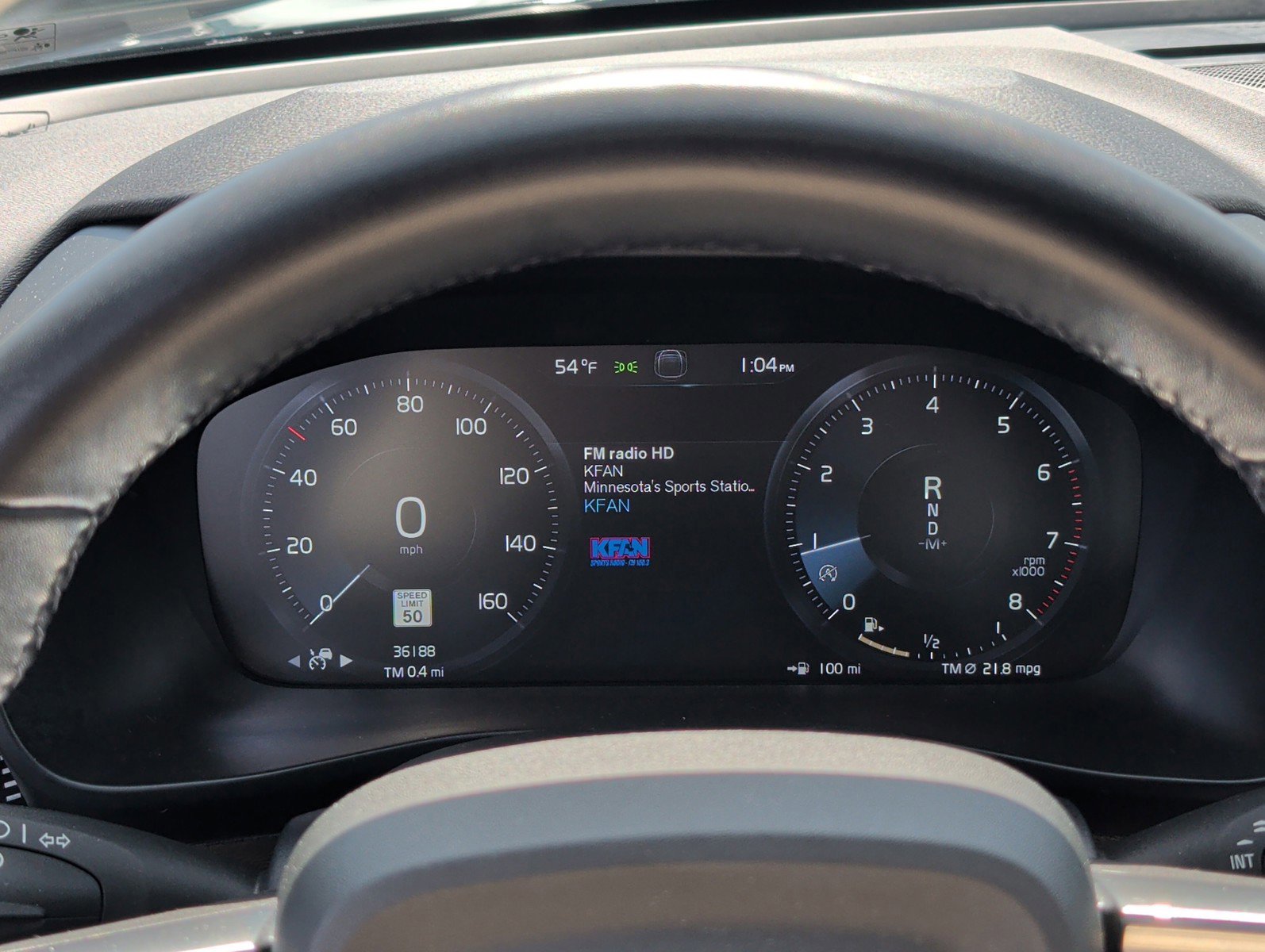 Used 2022 Volvo XC40 T5 R-Design image 22