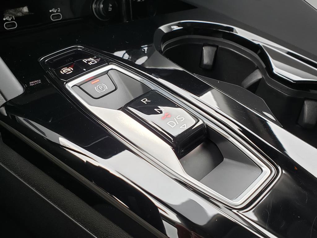 Used 2025 Audi Q5 Prestige image 25